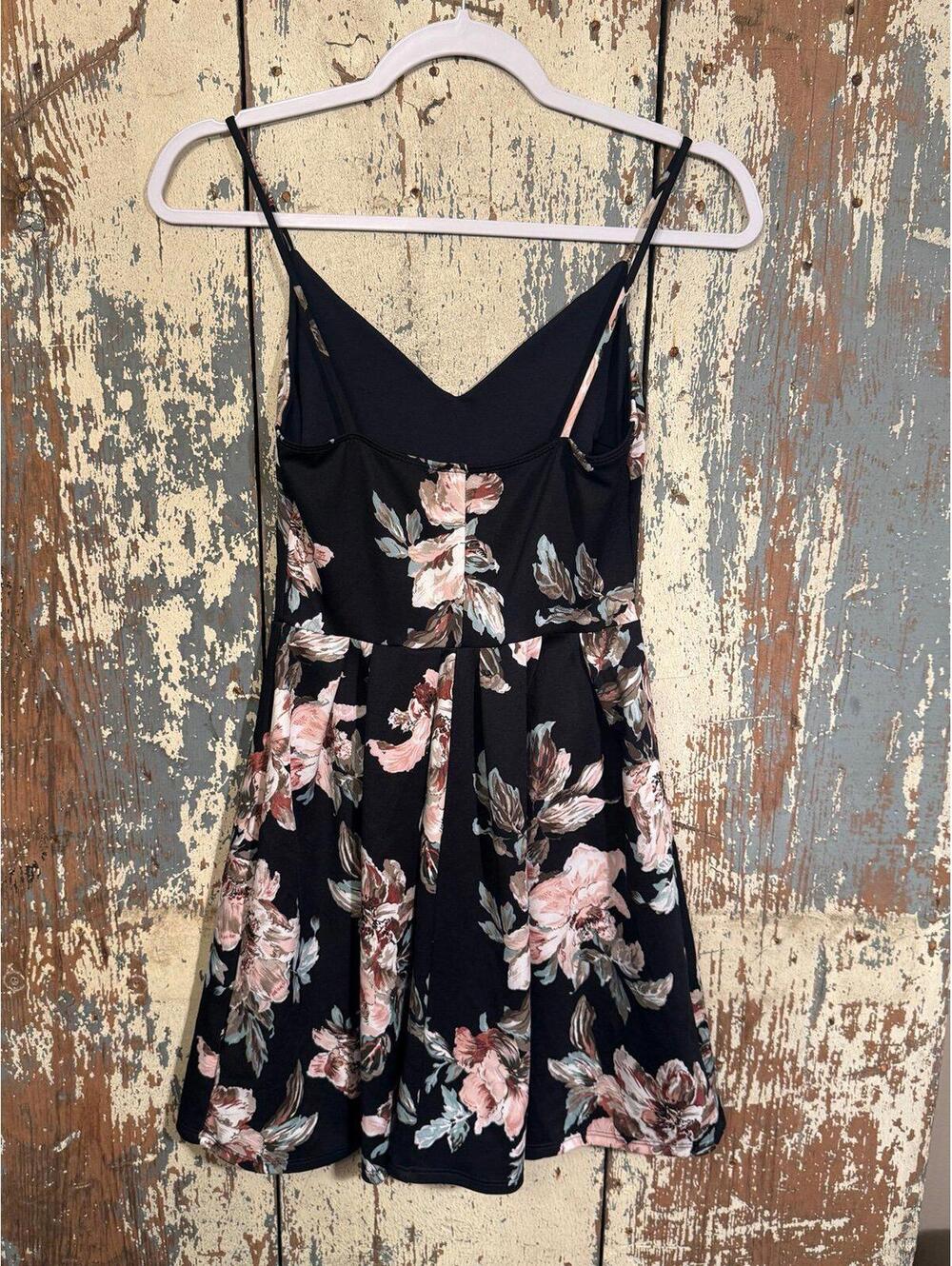 Soprano Fit Flare Black Pink Floral Spaghetti Strap Mini dress, size Small - Picture 4 of 6